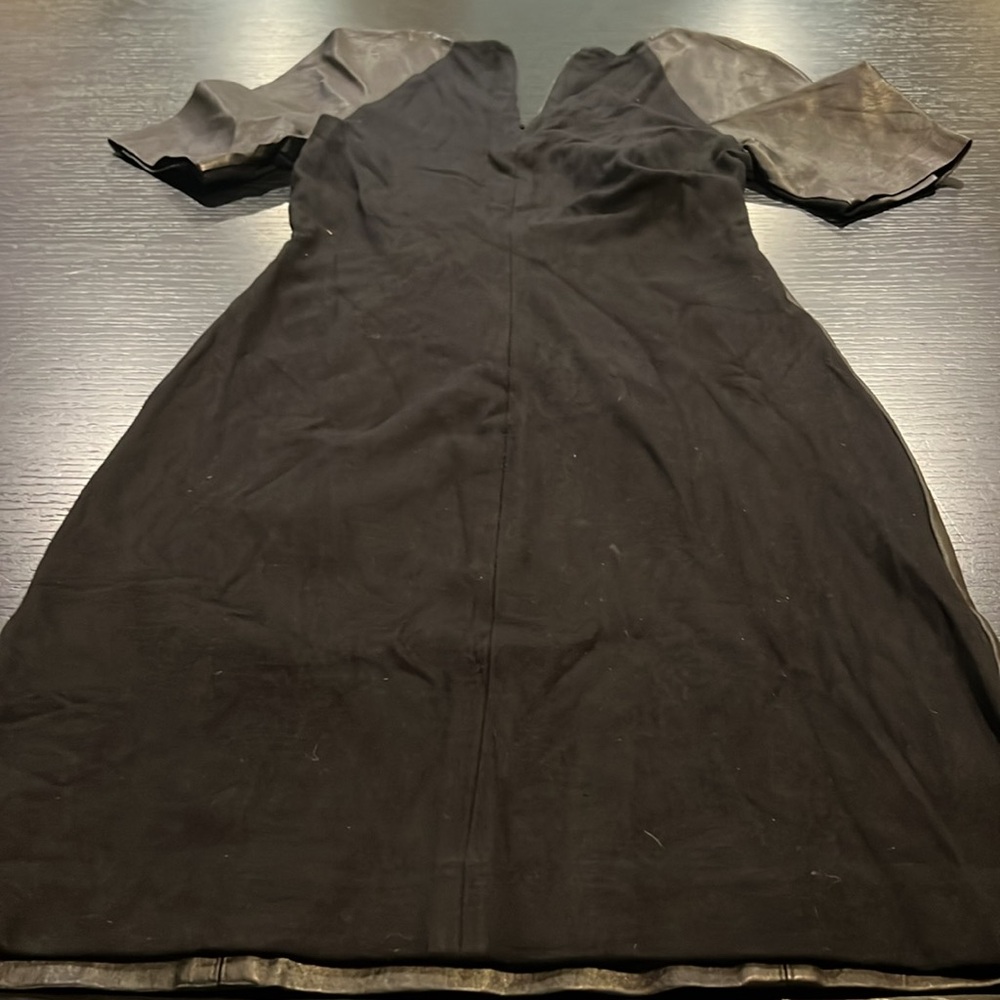 Theory Black Sheath Mini Dress V-Neck Short Sleeve - Picture 4 of 4